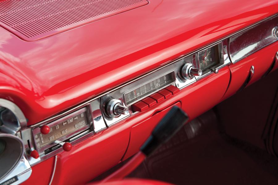 Детали интерьера Edsel Corsair Convertible 1959 года  (фото 59 из 82)